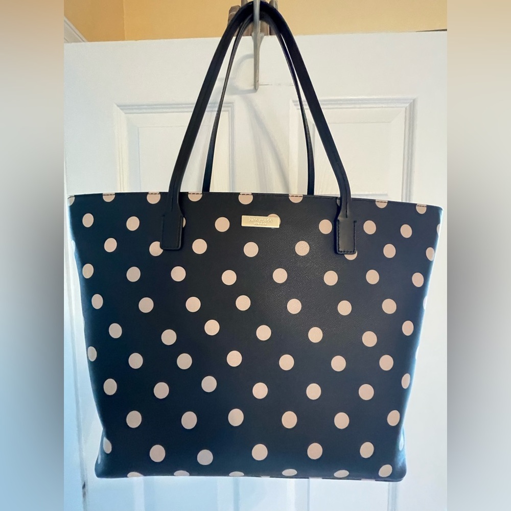 Kate Spade Tote - Picture 2 of 8